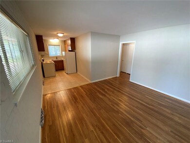 1606 W Northwest Blvd unit F, Winston-Salem, NC 27104 - photo 2