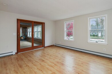 137 Heather Ln, North Falmouth, MA 02556 - photo 4