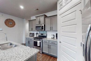 Gas Range and Built-in Microwave!
