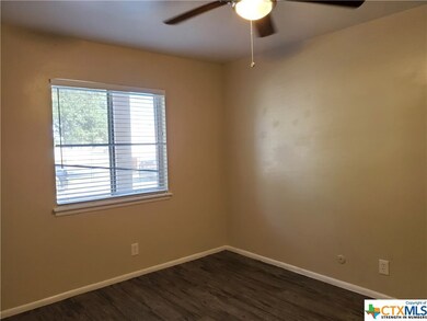 1120 N King St unit 105, Seguin, TX 78155 - photo 7