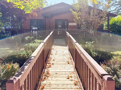 2106 Camelot Rd, Ann Arbor, MI 48104 - photo 4