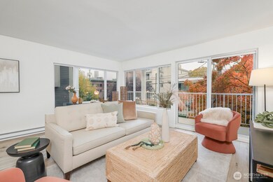 308 Summit Ave E unit 303, Seattle, WA 98102 - photo 2