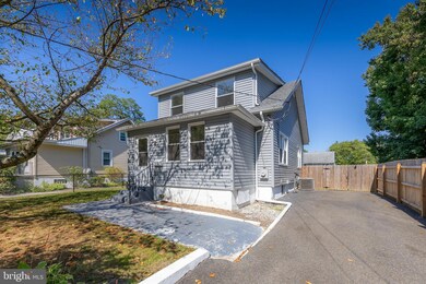 313 Woodbury Lake Dr, Woodbury, NJ 08096 - photo 2