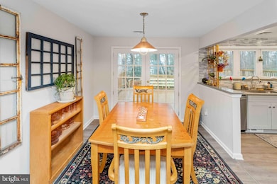 472 Woodward Dr, Huntingdon Valley, PA 19006 - photo 7