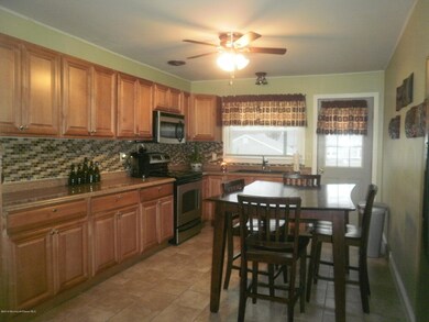 414 Maple Ave, Neptune, NJ 07753 - photo 4