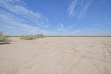 4215 N Golden St unit 2, Eloy, AZ 85131 - photo 2