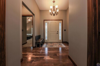 5310 SW Timber Ridge Ln, Topeka, KS 66610 - photo 6