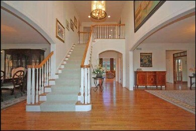 1036 Whitegate Rd, Wayne, PA 19087 - photo 3