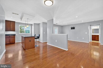 4071 S Four Mile Run Dr unit 401, Arlington, VA 22204 - photo 6