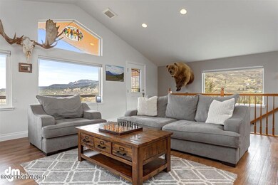 04-Living Room_SOPH5766
