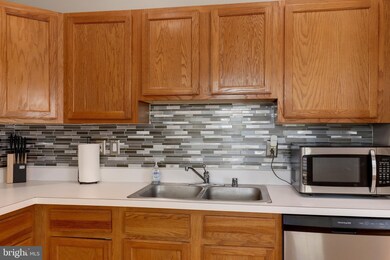 2000 Watch Point Ct, Odenton, MD 21113 - photo 3