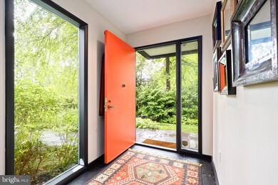 2112 Mason Hill Dr, Alexandria, VA 22306 - photo 7