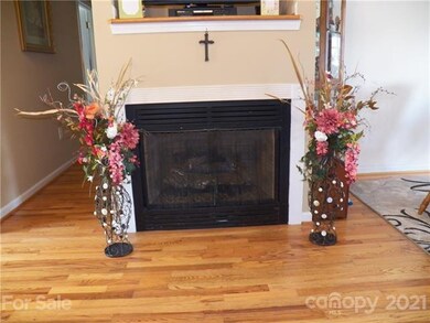 1751 Riverstone Dr, Lincolnton, NC 28092 - photo 6