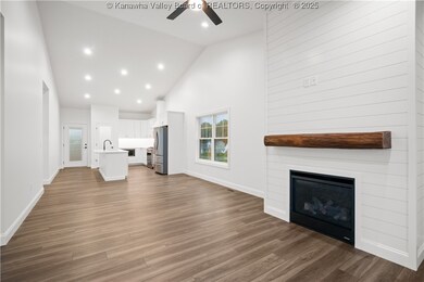 24 Lenore Cir, Fraziers Bottom, WV 25082 - photo 4