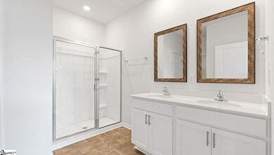 5565 Wellsley Dr, Boiling Springs, SC 29316 - photo 7