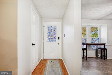 9412 Granite Hill, Columbia, MD 21046 - photo 3