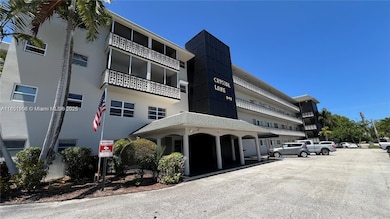 Crystal Lake 941 unit 208, Pompano Beach, FL 33064 - photo 2