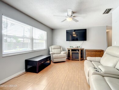 624 Devon Street-23