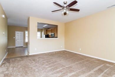 002-photo-living-room-6324320