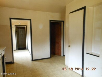 8619 Byrne kitchenview2