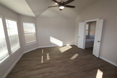 3323 Trail View Dr, Rosenberg, TX 77471 - photo 4