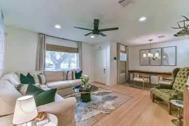 2018 Hewitt Dr, Houston, TX 77018 - photo 5