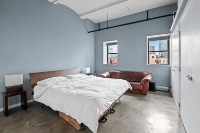 717 Atlantic Ave unit 8C, Boston, MA 02111 - photo 7