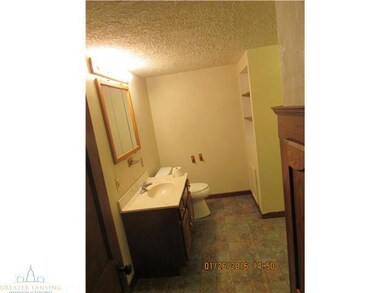 1028 Britten Ave, Lansing, MI 48910 - photo 5