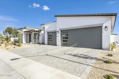 3-web-or-mls-3311-w-desert-dawn-dr