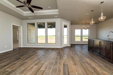 1004 Hope Ct, Azle, TX 76020 - photo 4