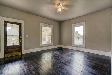 512 E Vilas Ave, Guthrie, OK 73044 - photo 5