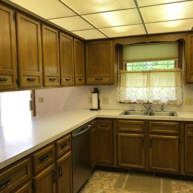 35674106-3AC9-4673-A4F2-19DA4720CEF2