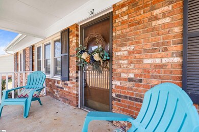 102 Charlton Cir, Easley, SC 29642 - photo 4