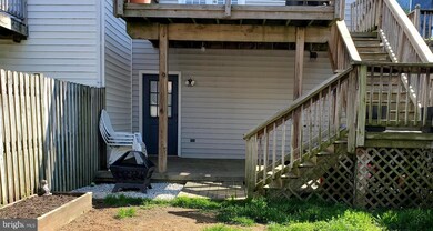 446 Blossom Ln, Frederick, MD 21701 - photo 4