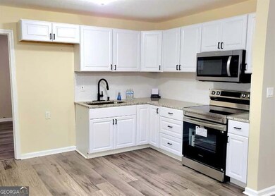 1489 Cedar Creek Ln, Riverdale, GA 30296 - photo 6