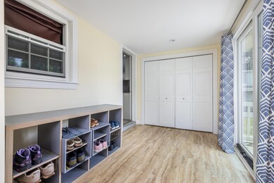 Mudroom or Sun Porch-029-014-1500x1000