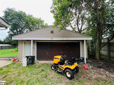 2041 N Centerline Rd, Franklin, IN 46131 - photo 2