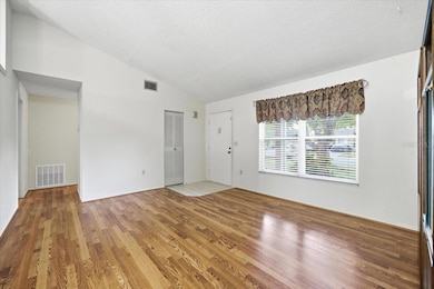 3136 Loomis Dr, New Port Richey, FL 34655 - photo 4