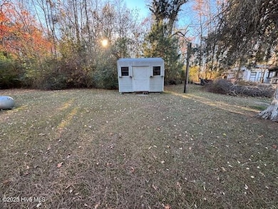 957 N Fountain Rd, MacClesfield, NC 27852 - photo 6