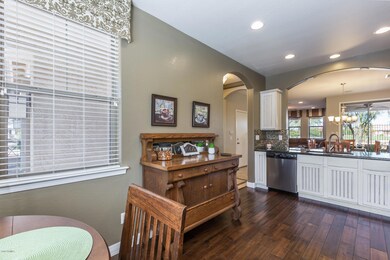 9) KITCHEN