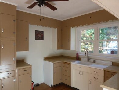 23 Gladstone St, Concord, NH 03301 - photo 3