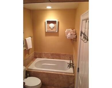 560 E 8th St unit 2, Boston, MA 02127 - photo 4