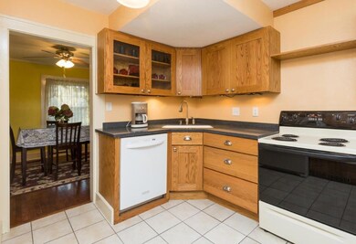 1147 39th St, Des Moines, IA 50311 - photo 7