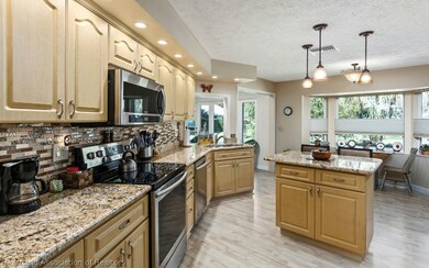 9 Meadowlake Dr, Lake Placid, FL 33852 - photo 2