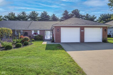 7005 S Stratton Ct, Columbus, IN 47203 - photo 2