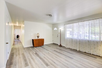 2602 Irwin Rd, Redding, CA 96002 - photo 6