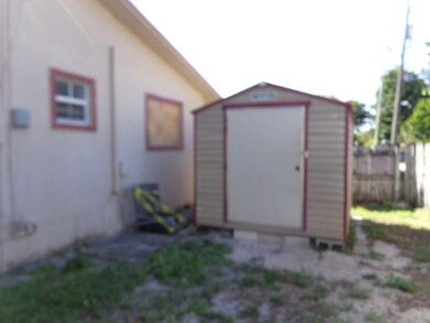 2209 Forrest St, Hollywood, FL 33020 - photo 3