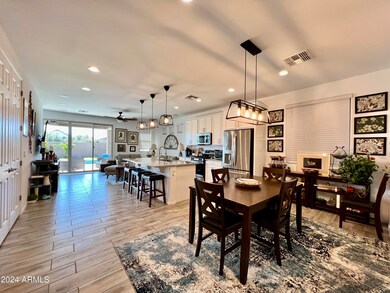 Open kitchen/ great room