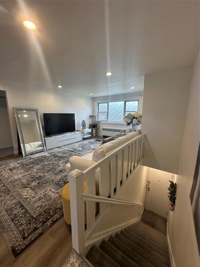 152-42 Melbourne Ave unit 239B, Flushing, NY 11367 - photo 4