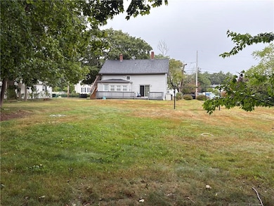 27 Matteson St, Coventry, RI 02816 - photo 2